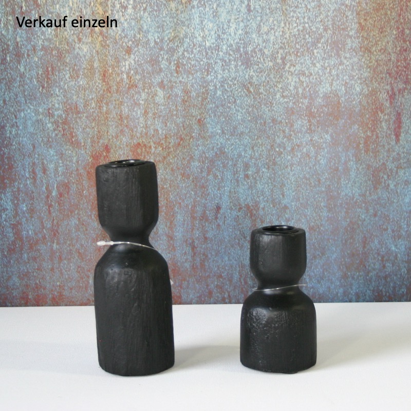 schwarze Kerzenhalter aus Mangoholz