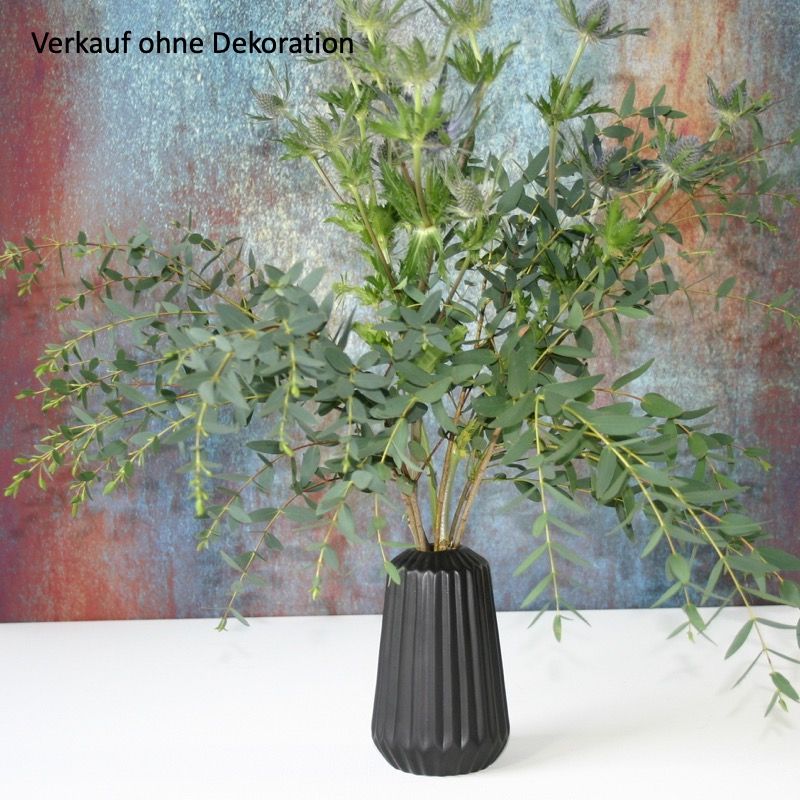 schwarze Vase (gerillt, 15cm)
