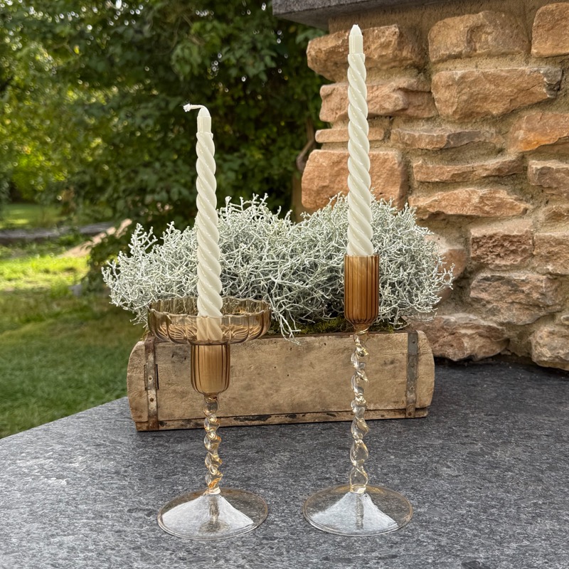 Glas-Kerzenhalterset mit gedrehtem Stiel