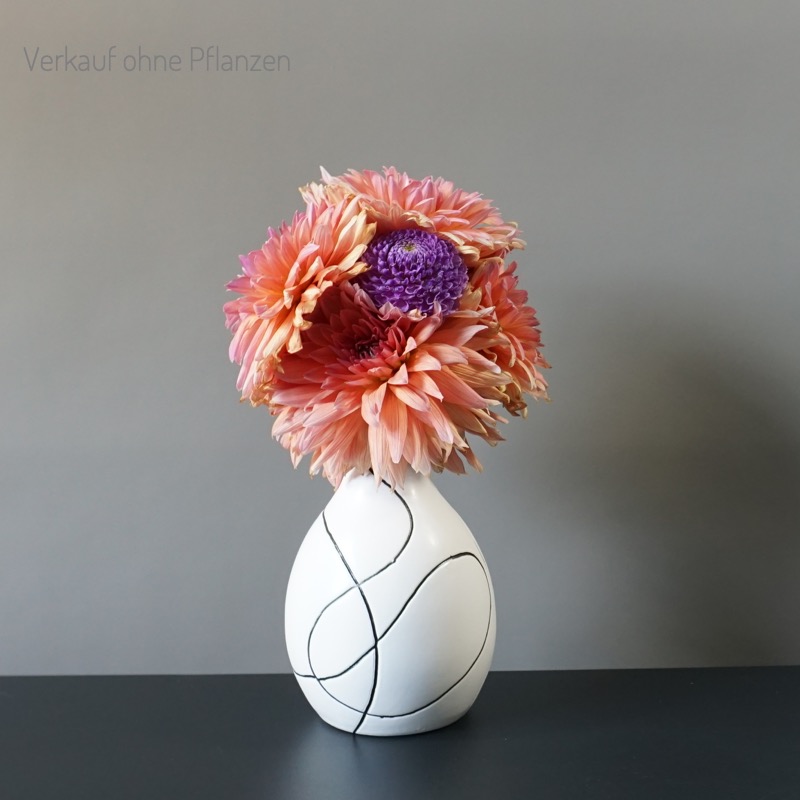 Vase aus Keramik mit feinen Linien (12cm)