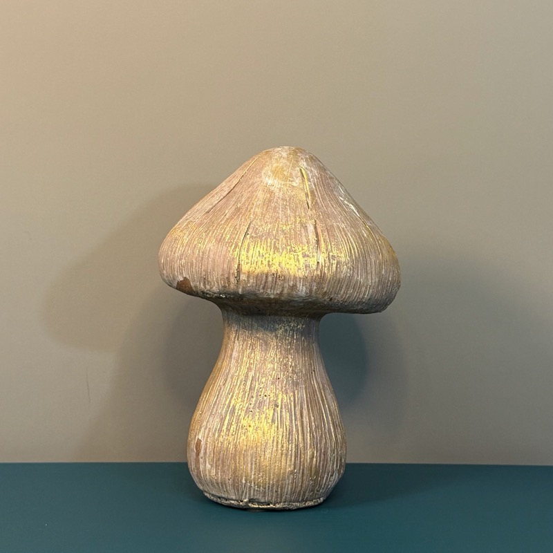 Deko-Pilz aus Beton
