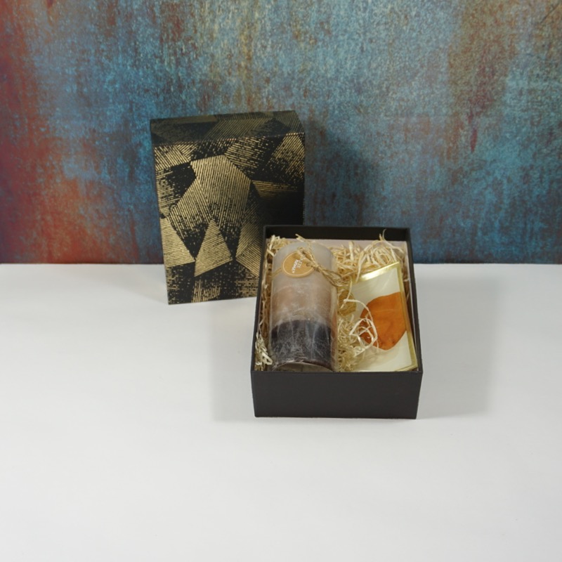 Geschenkset mit Teller und Stumpenkerze